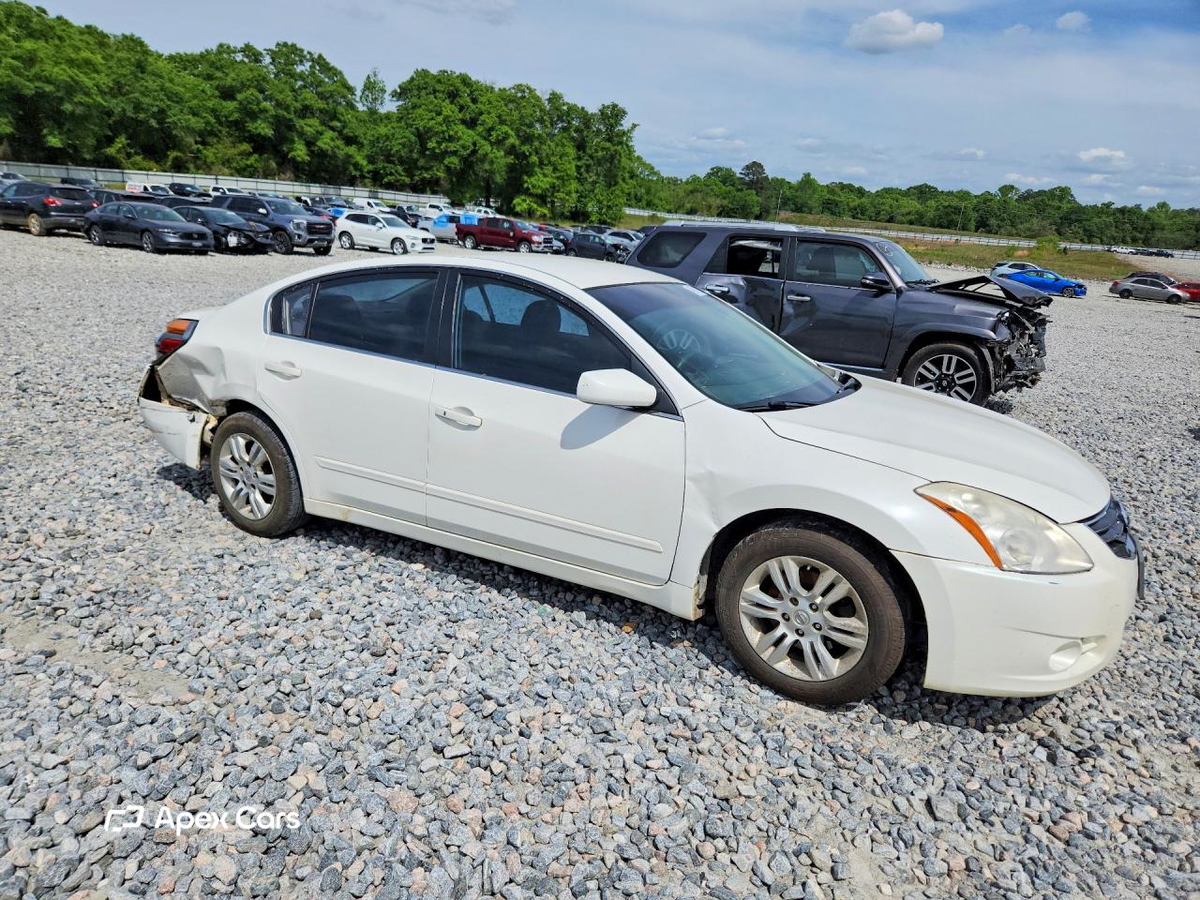 Nissan Altima 2012