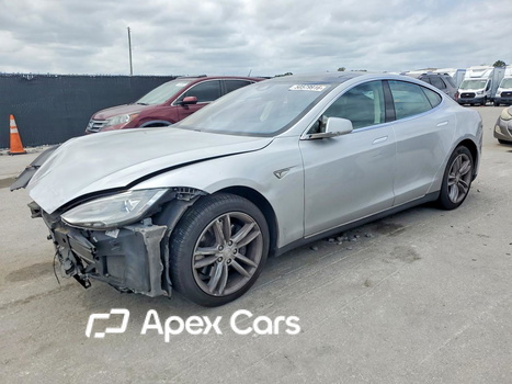 Tesla Model S 2015 - Image 1 of 12