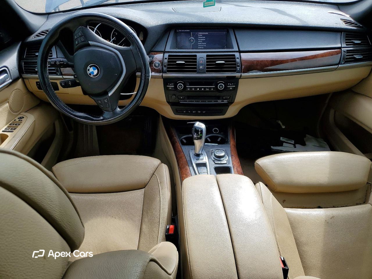BMW X5 2011