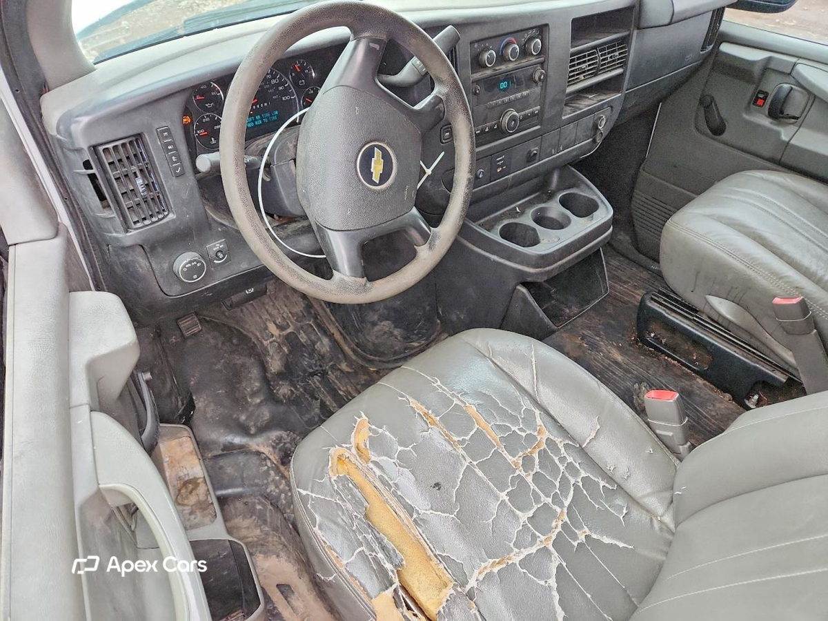 Chevrolet Express 2012