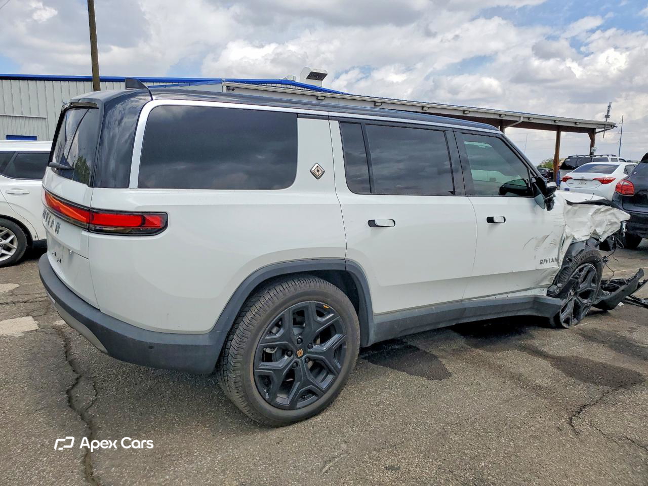 Rivian R1S 2024