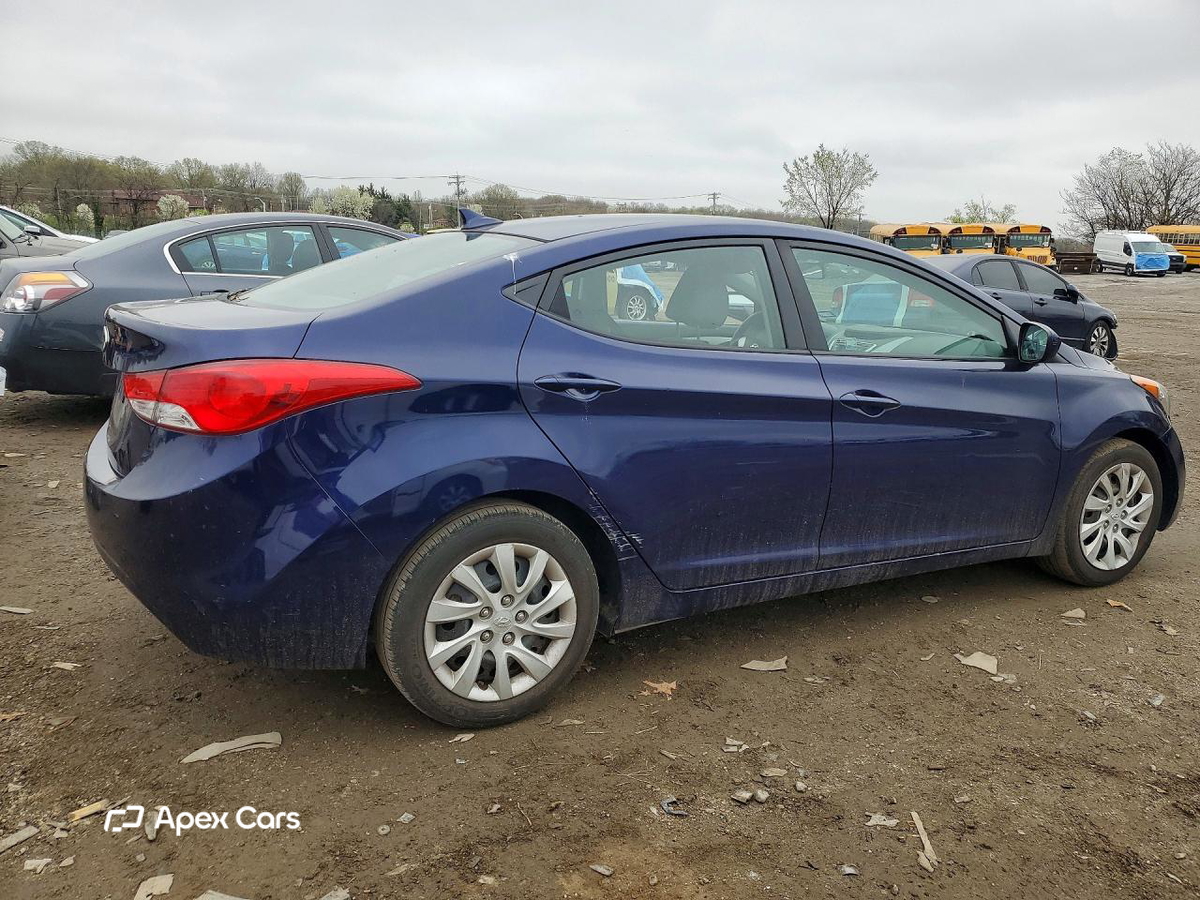 Hyundai Elantra 2012