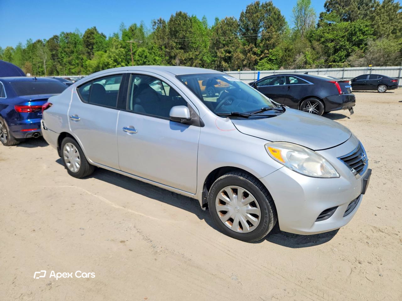 Nissan Versa 2012