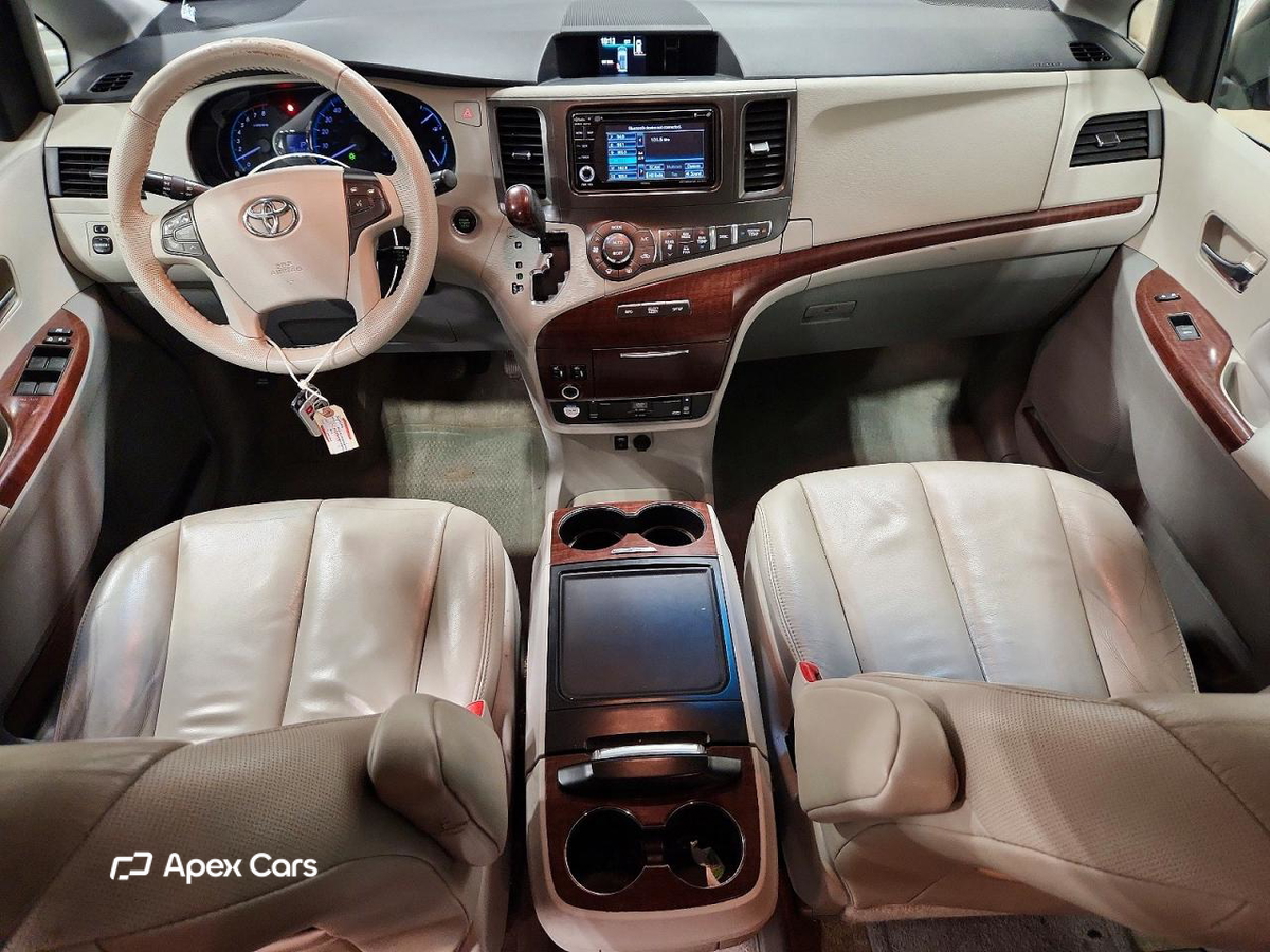 Toyota Sienna 2014