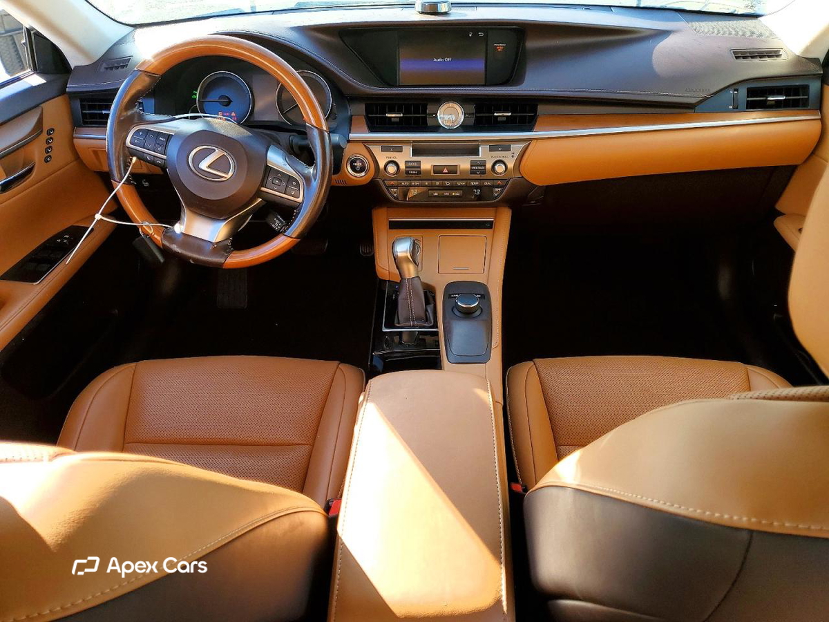 Lexus ES 2016