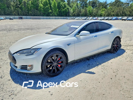 Tesla Model S 2015 - Image 1 of 12