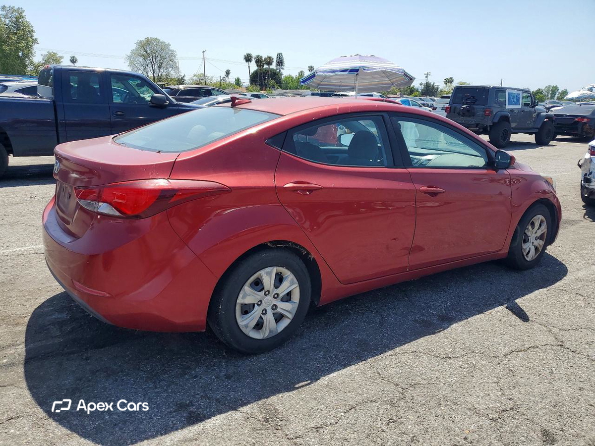 Hyundai Elantra 2016