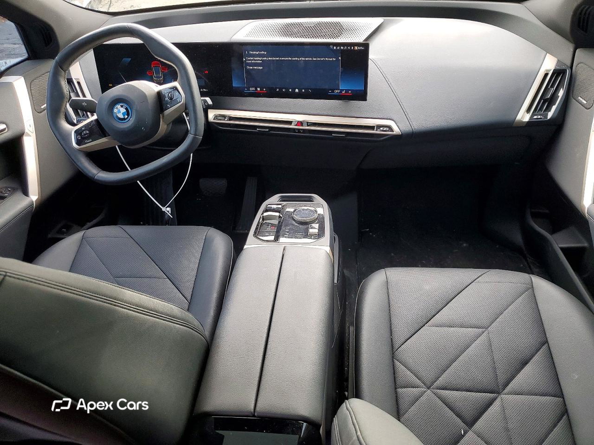 BMW iX 2025