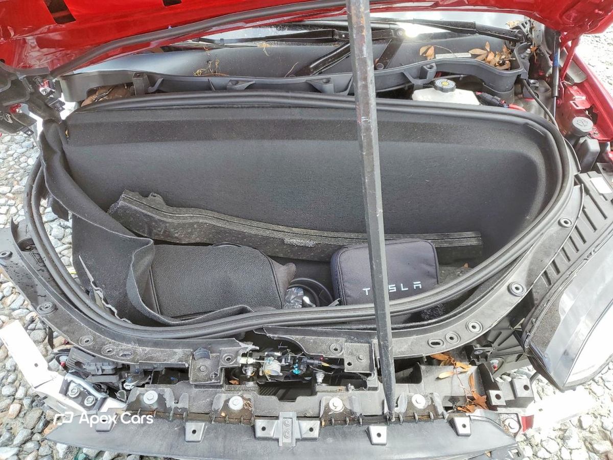 Tesla Model X 2022