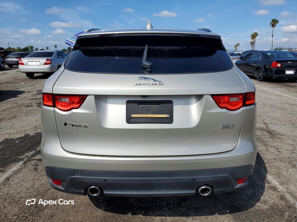 Jaguar F-Pace 2017