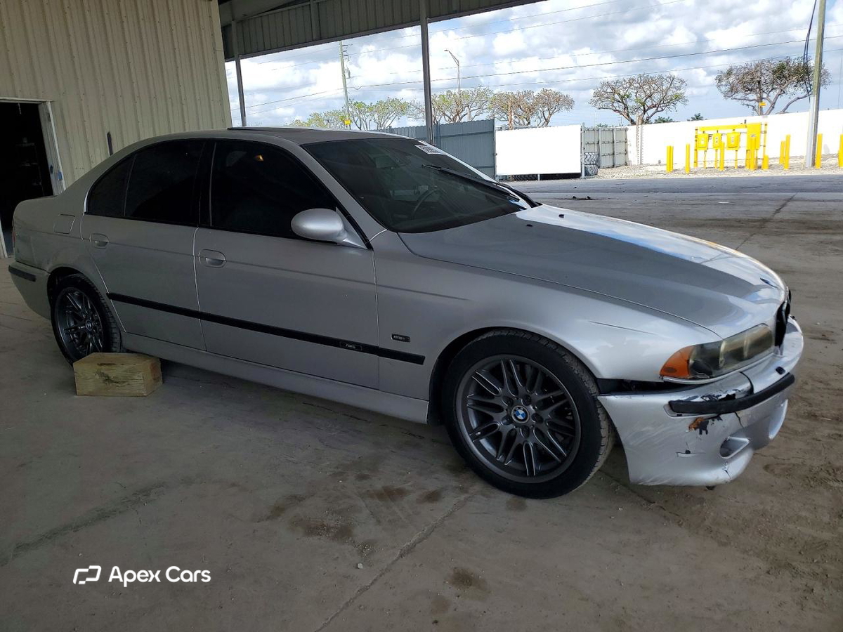 BMW M5 2000