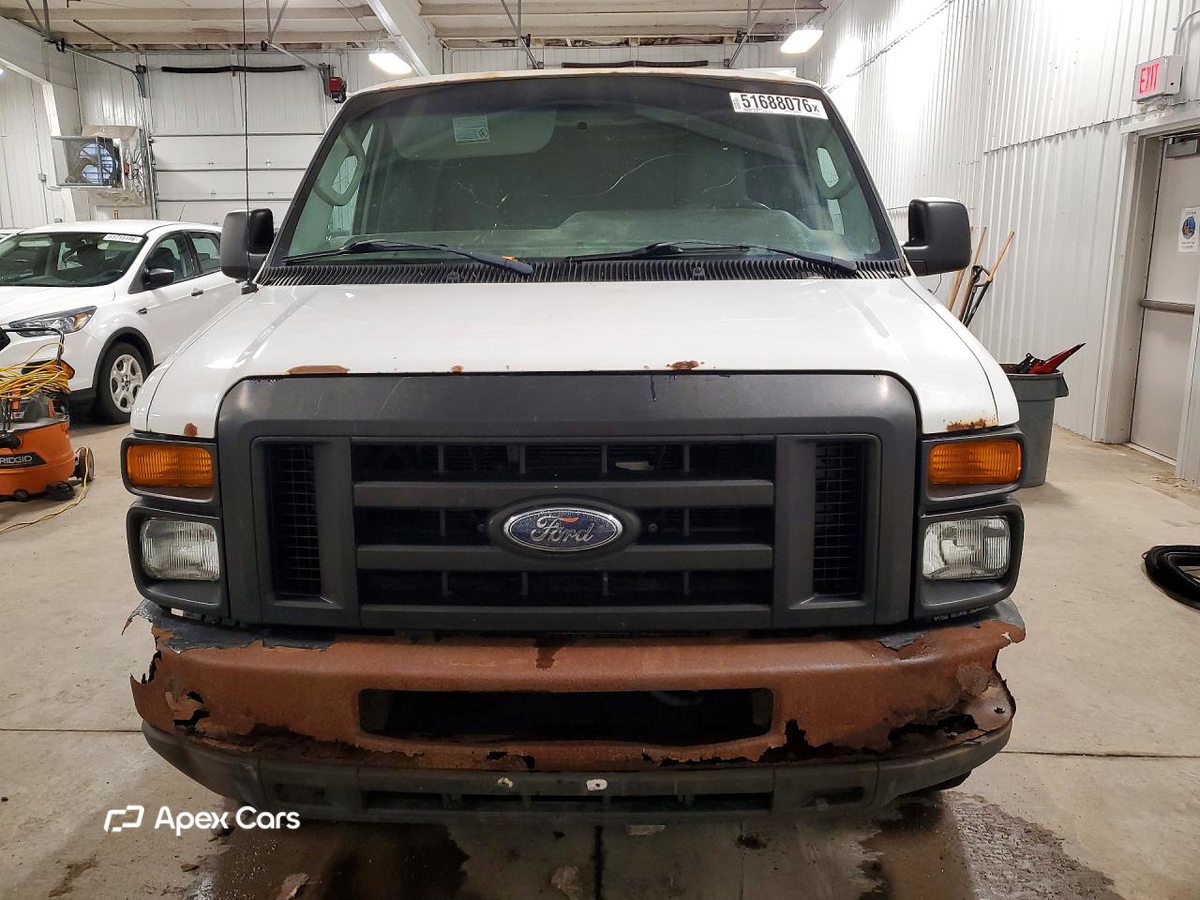 Ford Econoline 2010