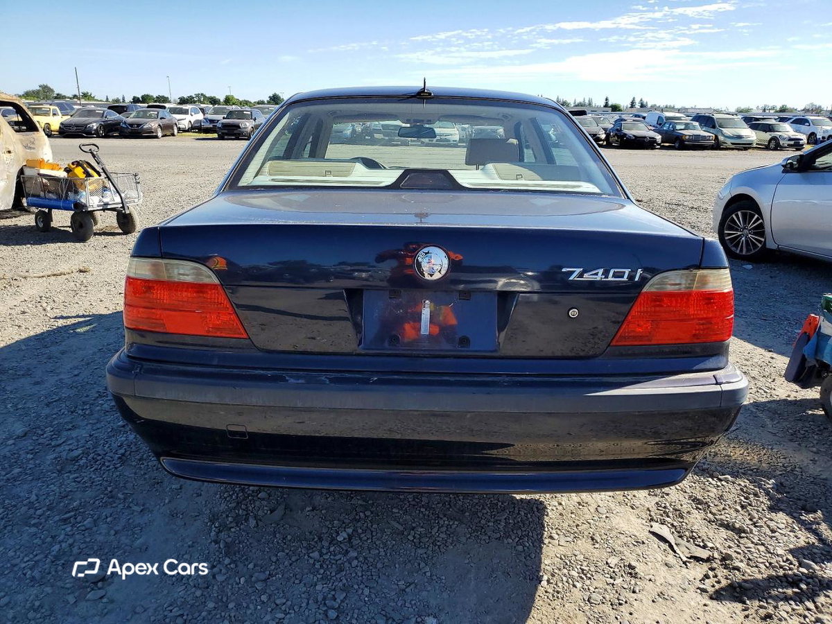 BMW Series 7 2001