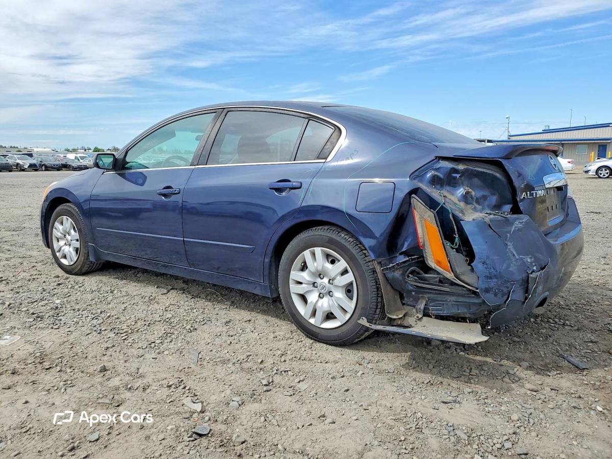 Nissan Altima 2010