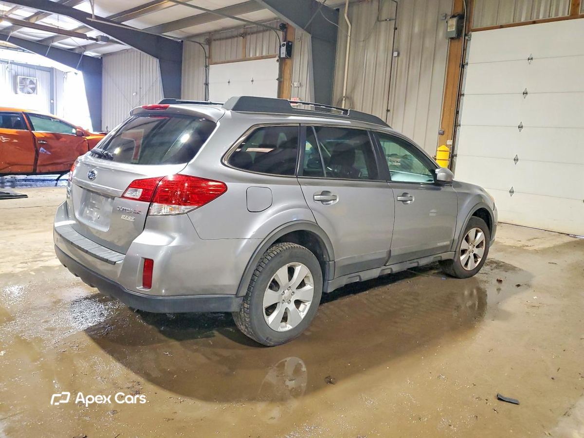Subaru Outback 2011