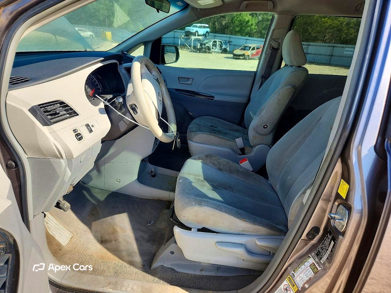 Toyota Sienna 2011