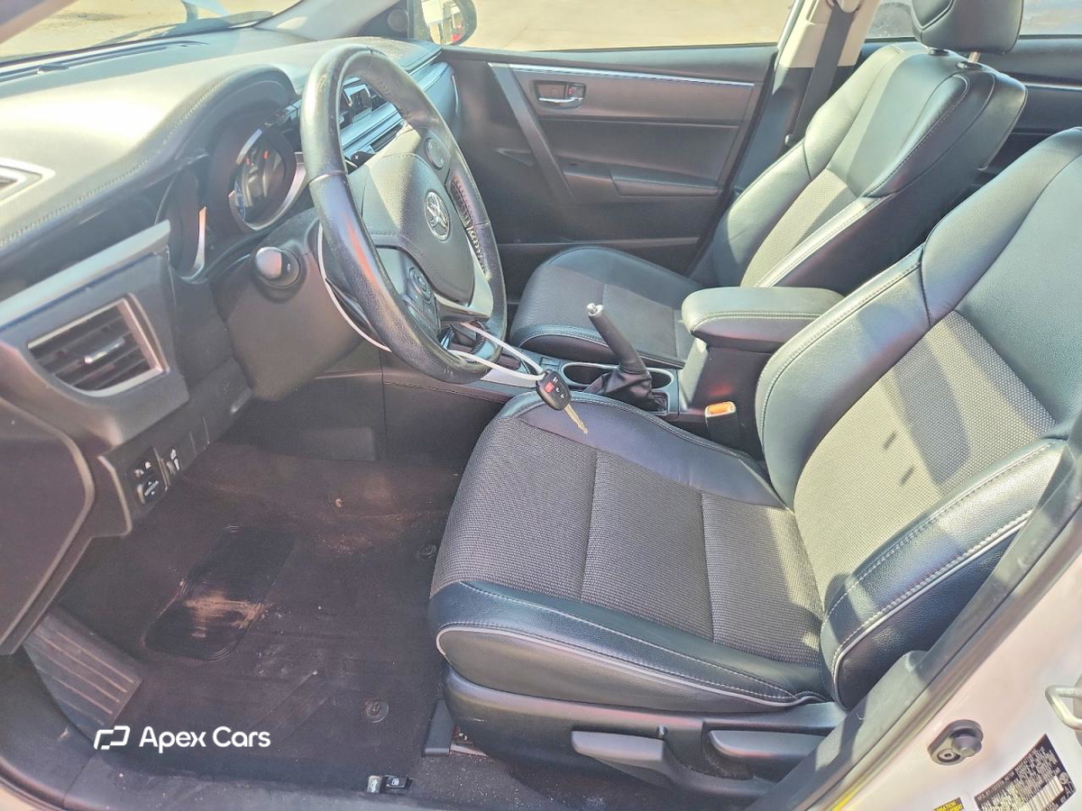 Toyota Corolla 2015