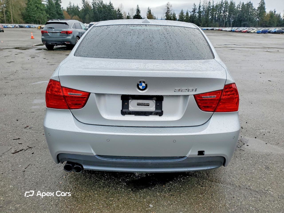 BMW Series 3 2011