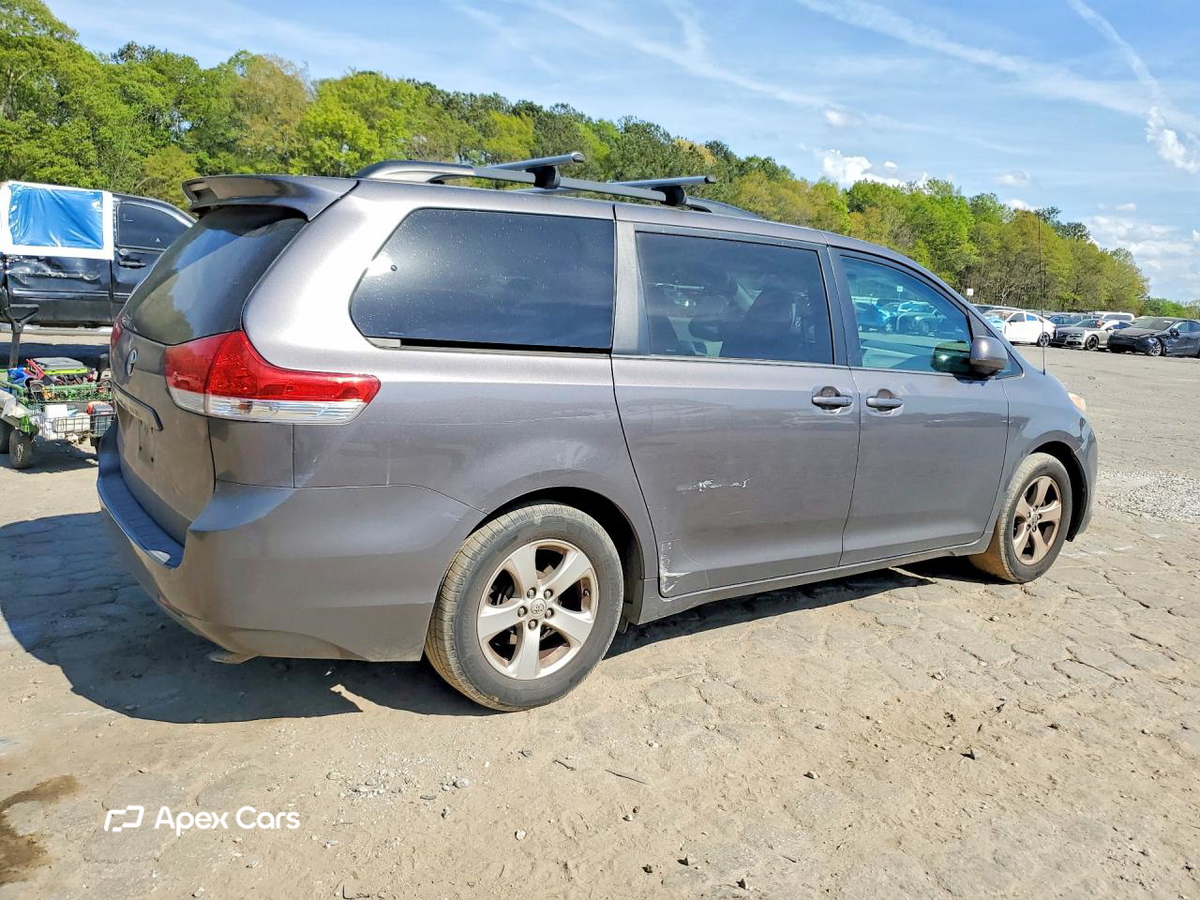 Toyota Sienna 2014