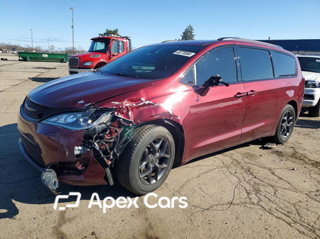 Chrysler Pacifica 2018 - Image 1 of 5