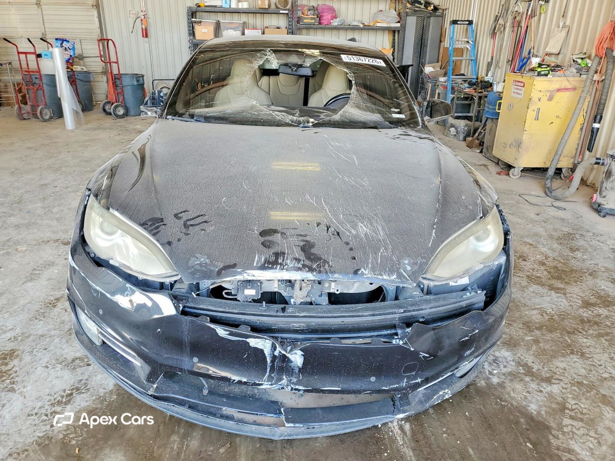 Tesla Model S 2016