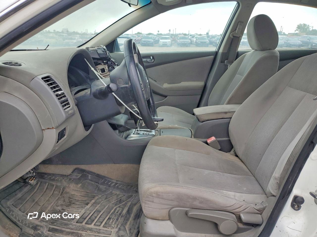 Nissan Altima 2012