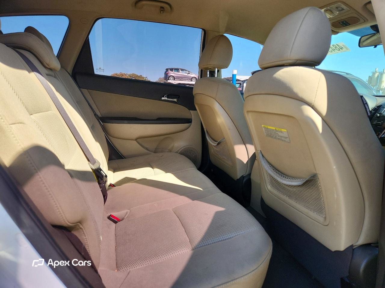 Hyundai Elantra 2012