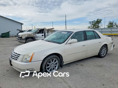 Cadillac DTS 2018 - Image 1 of 13