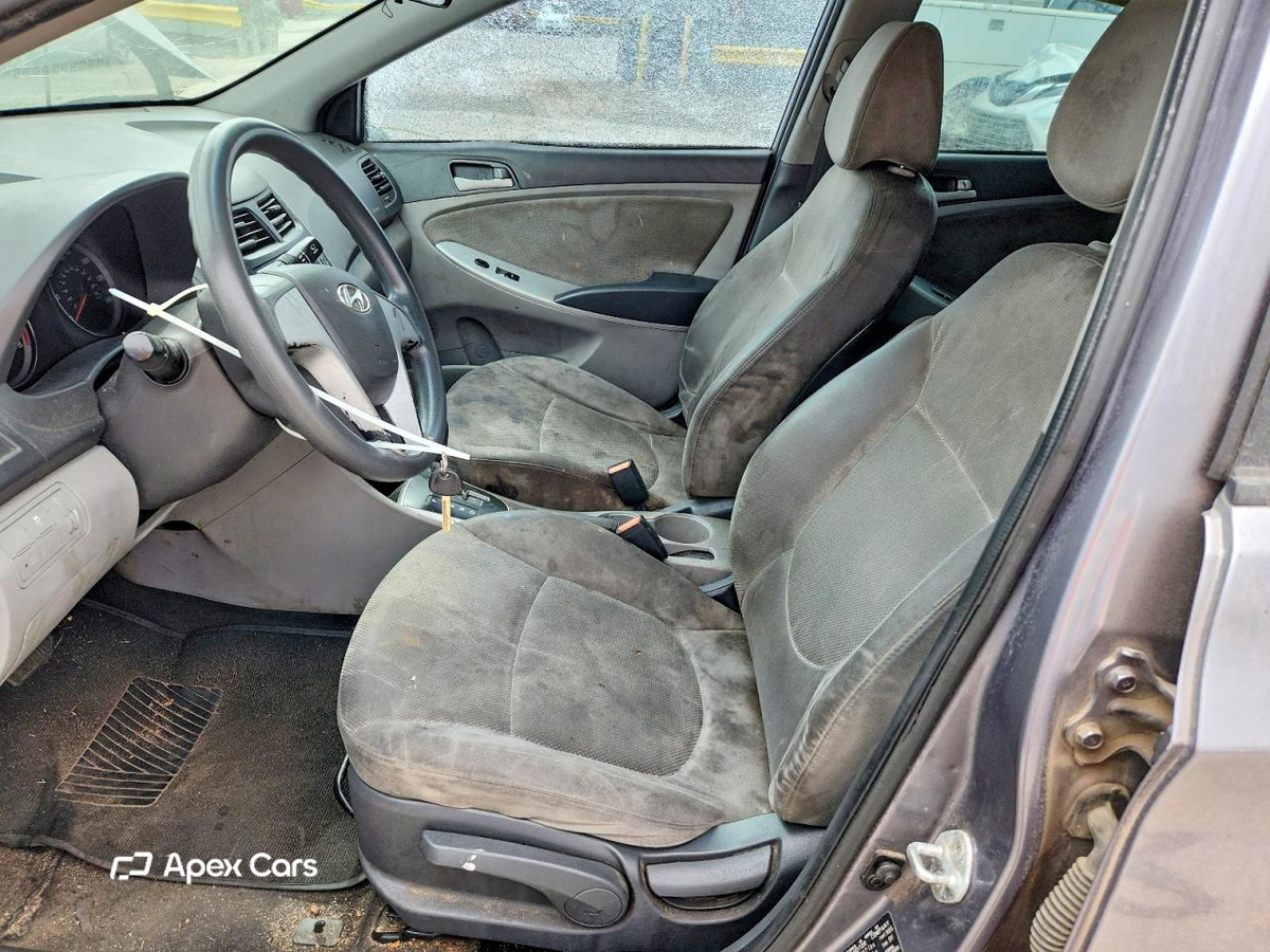 Hyundai Accent 2013