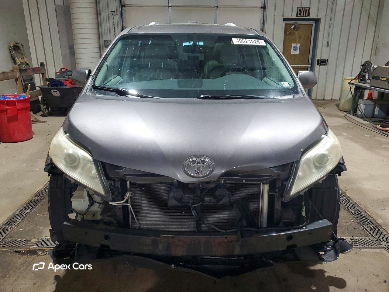 Toyota Sienna 2011