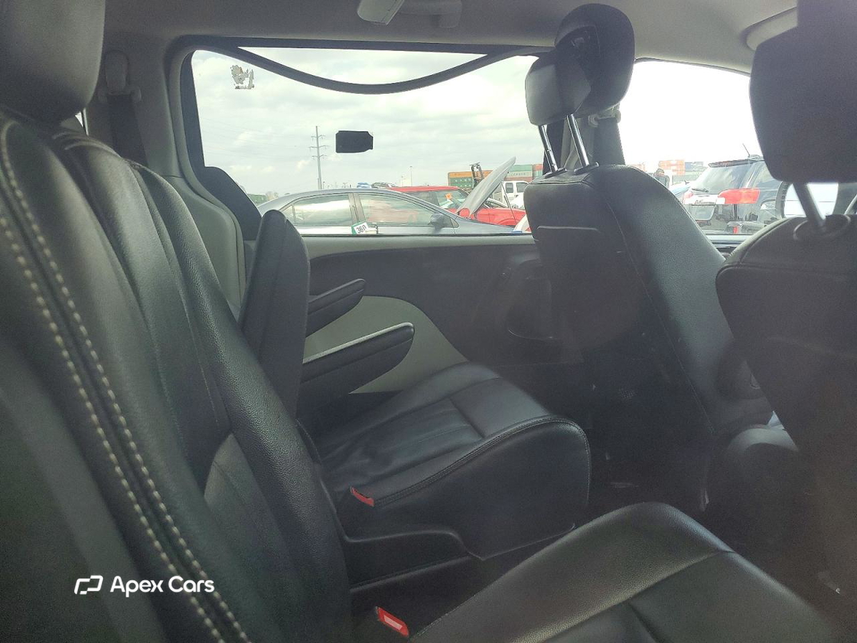 Chrysler Voyager 2016