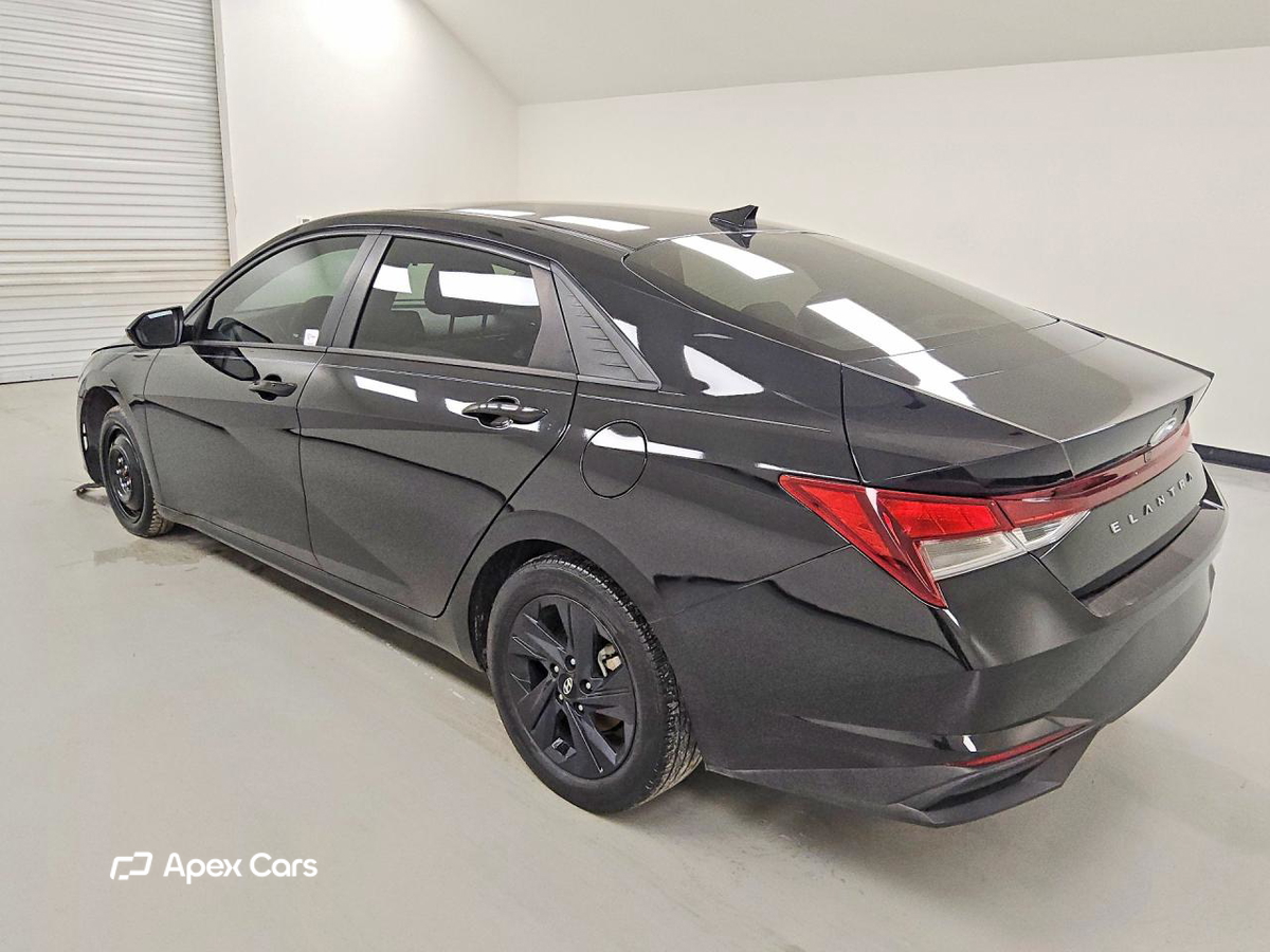 Hyundai Elantra 2023