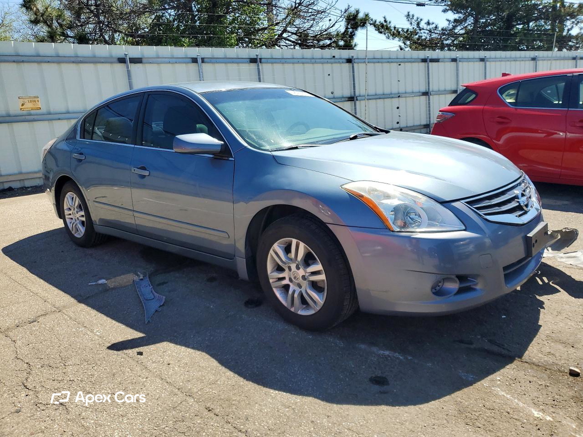 Nissan Altima 2012