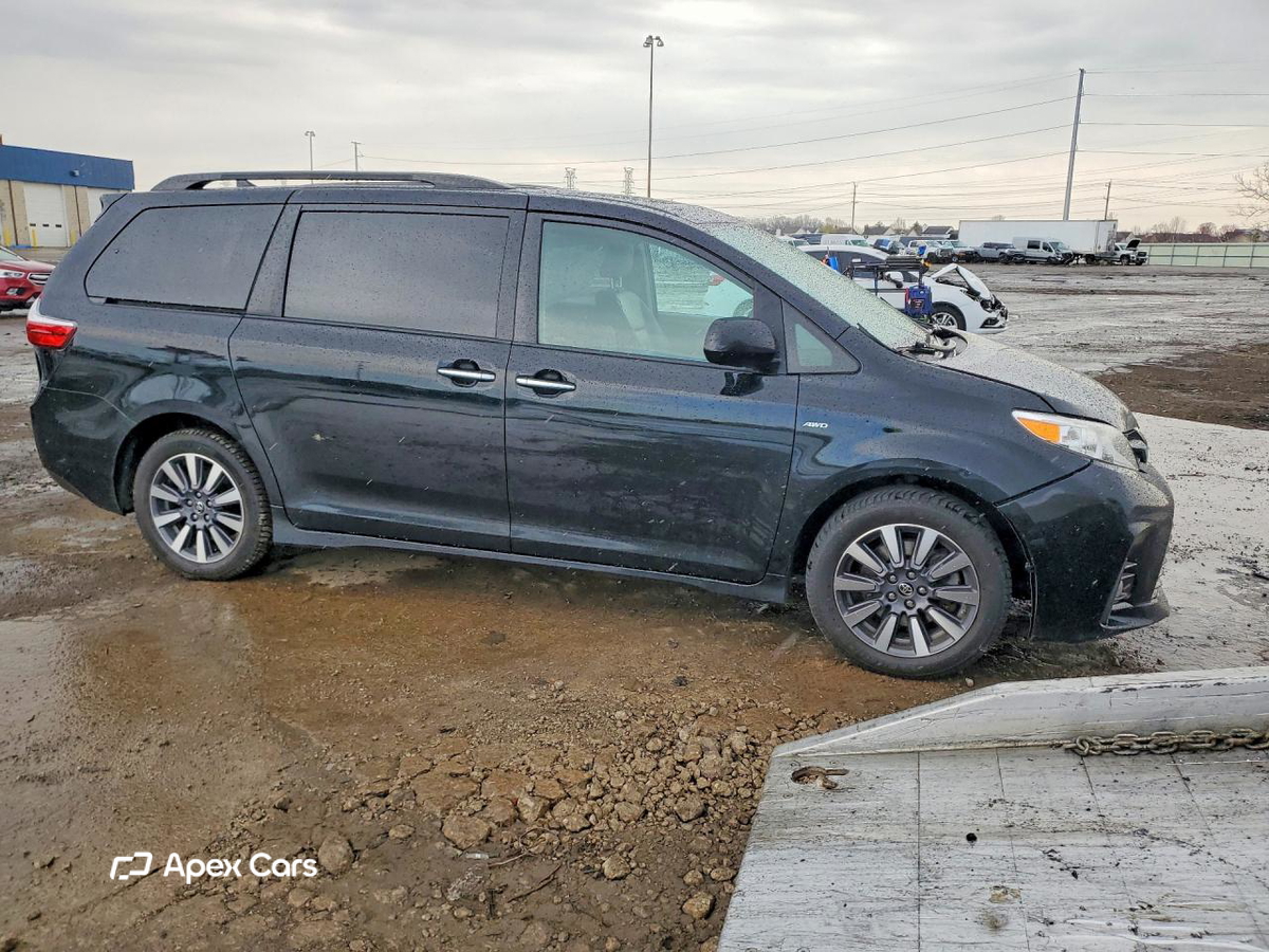 Toyota Sienna 2018
