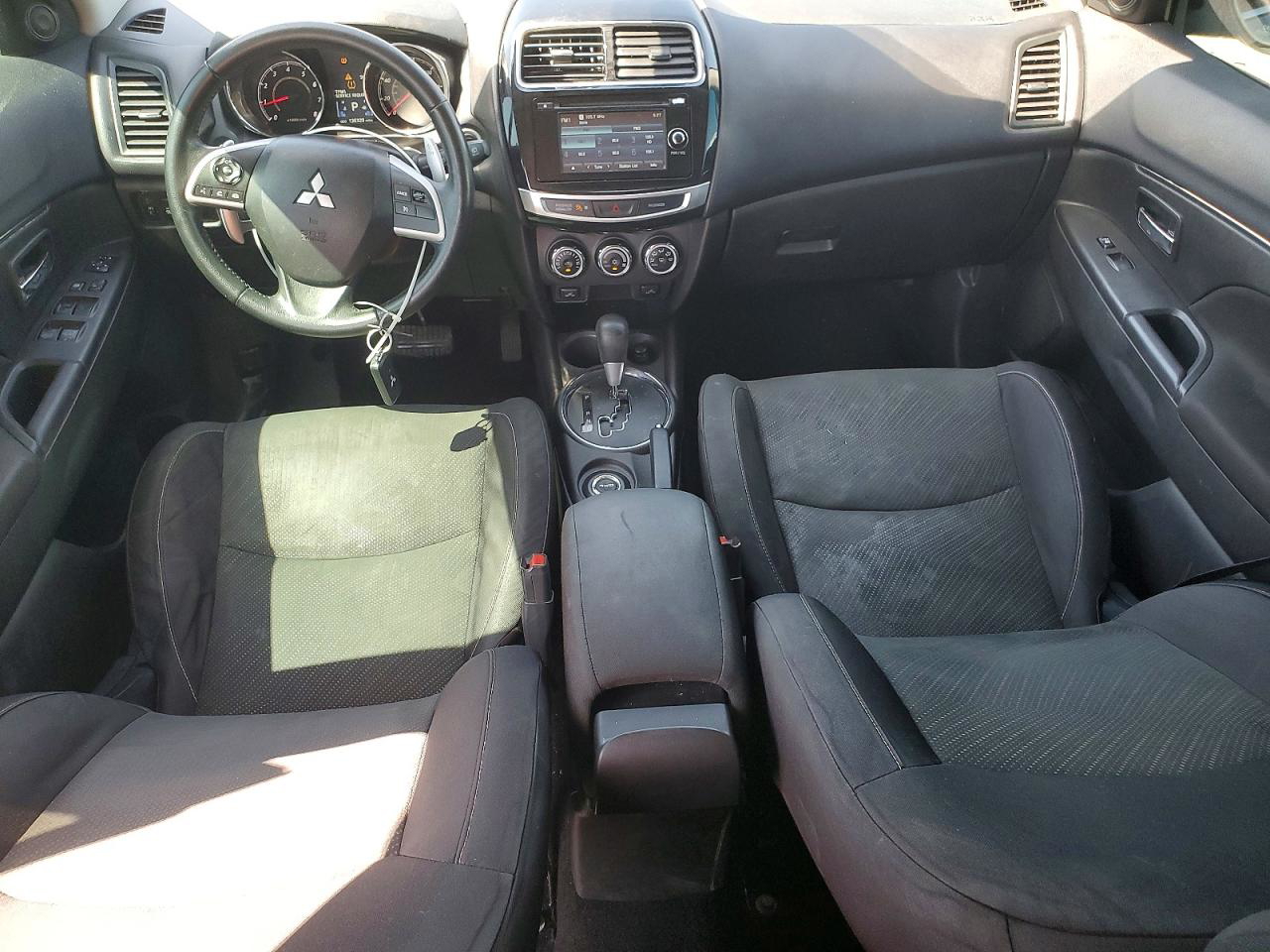 Mitsubishi Outlander 2015