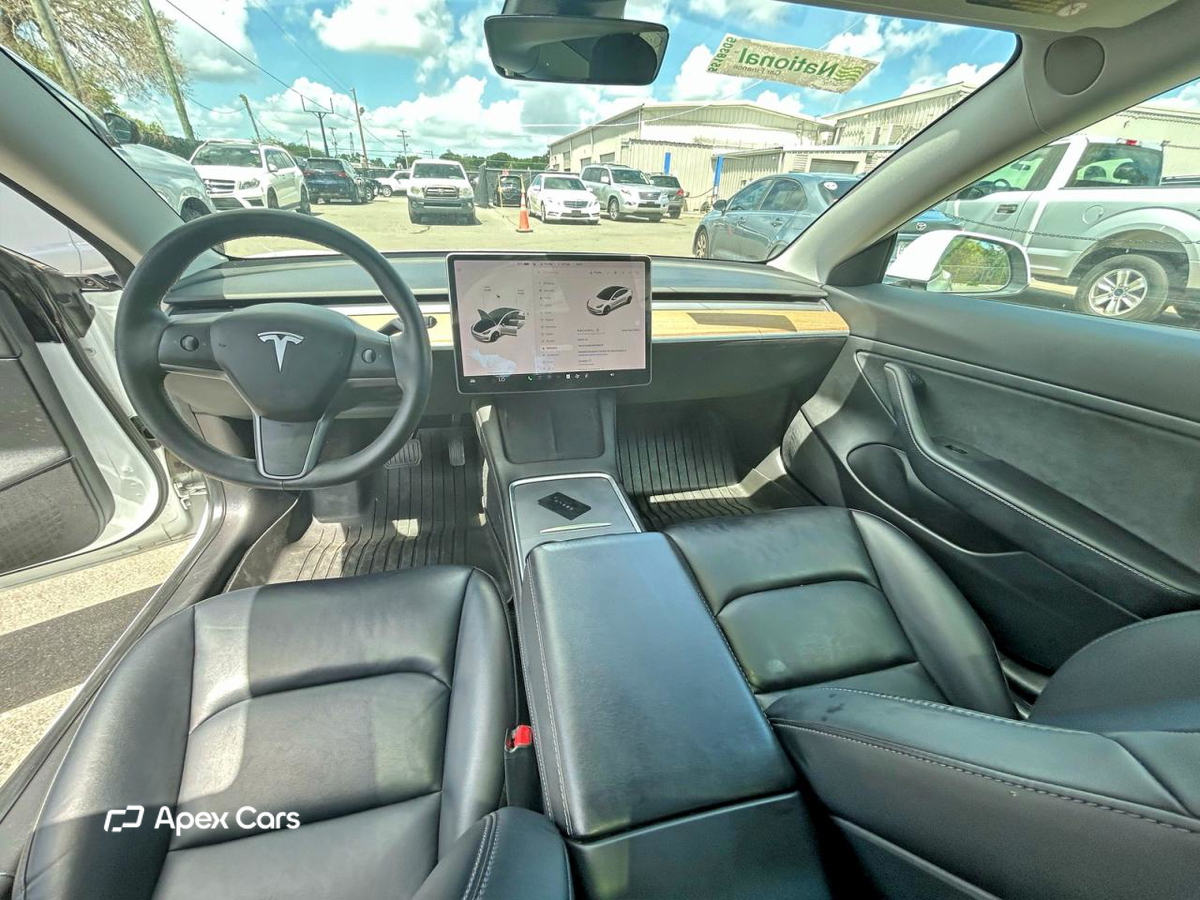 Tesla Model 3 2021