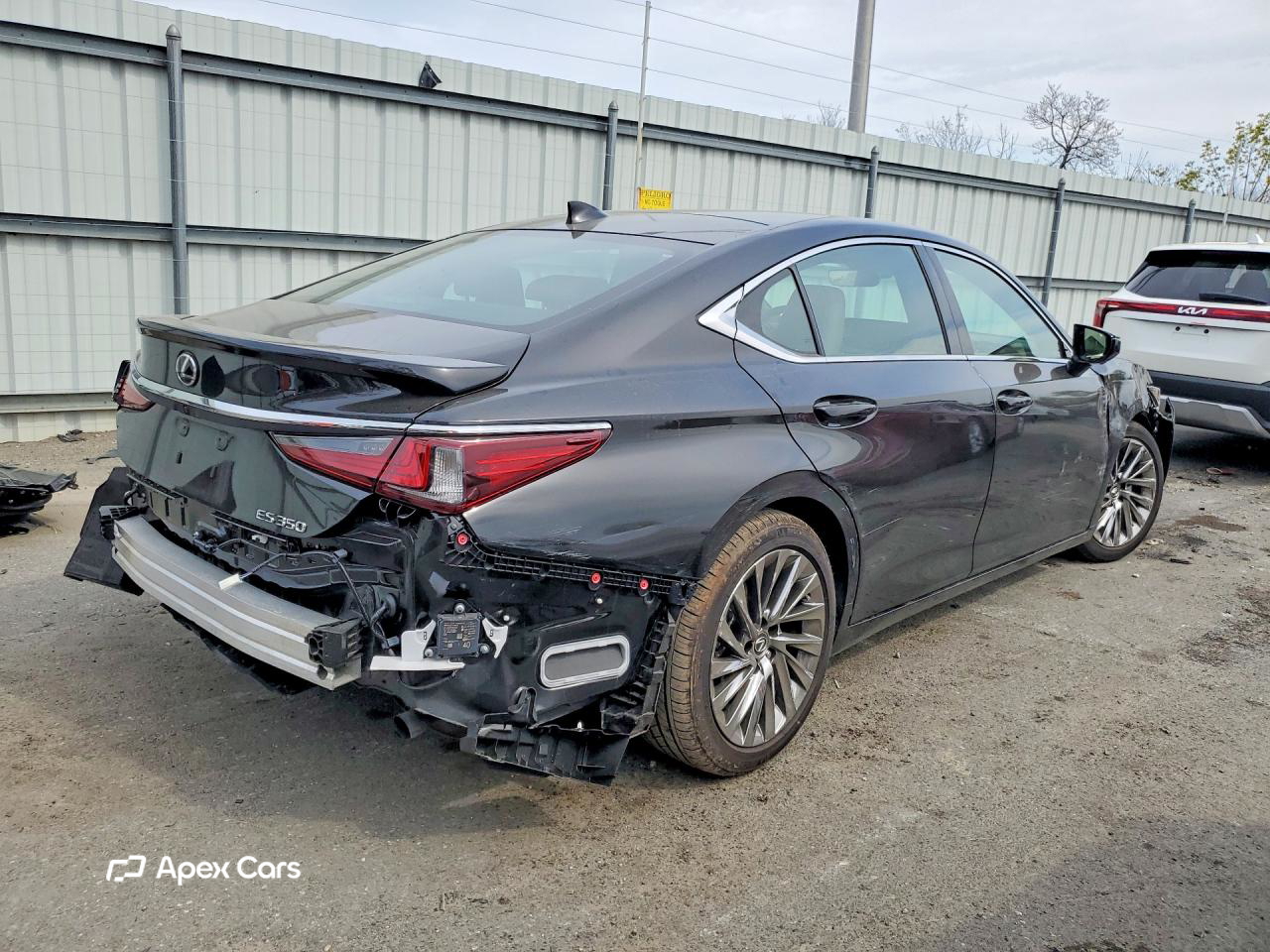 Lexus ES 2025