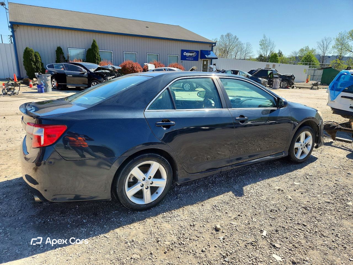 Toyota Camry 2012