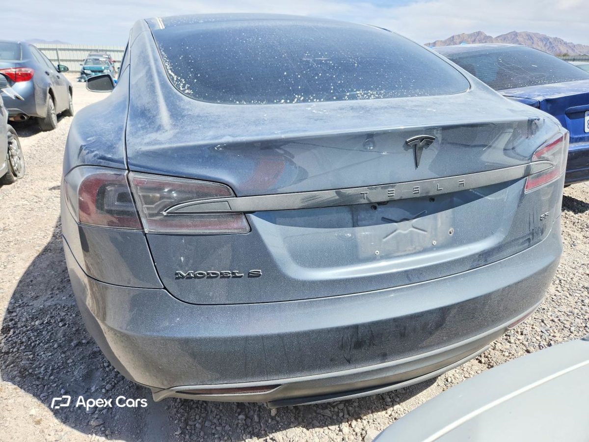 Tesla Model S 2013