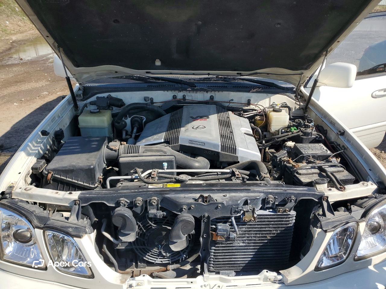 Lexus LX 2000