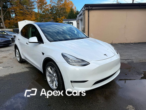 Tesla Model Y 2021 - Image 1 of 13