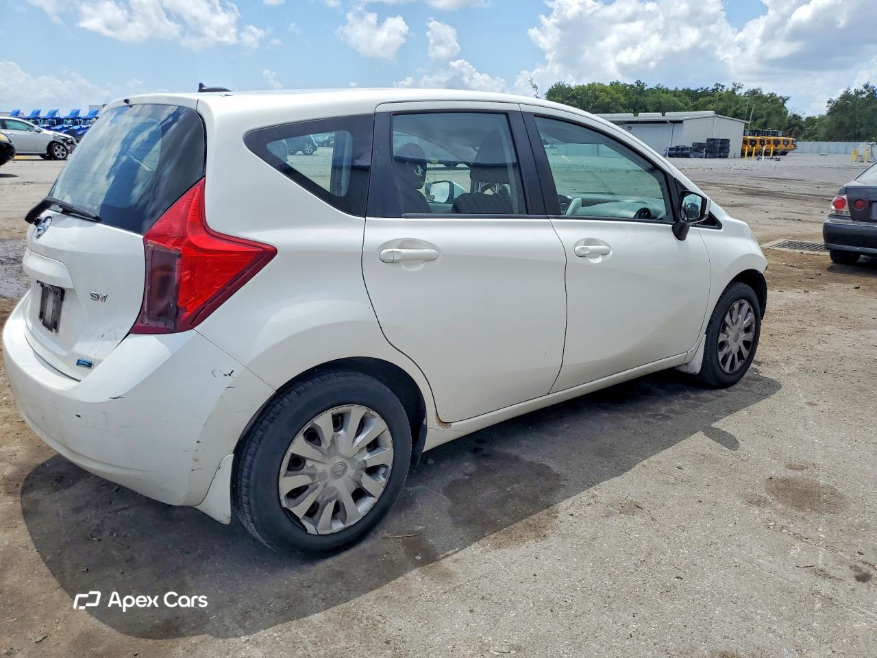 Nissan Versa 2016