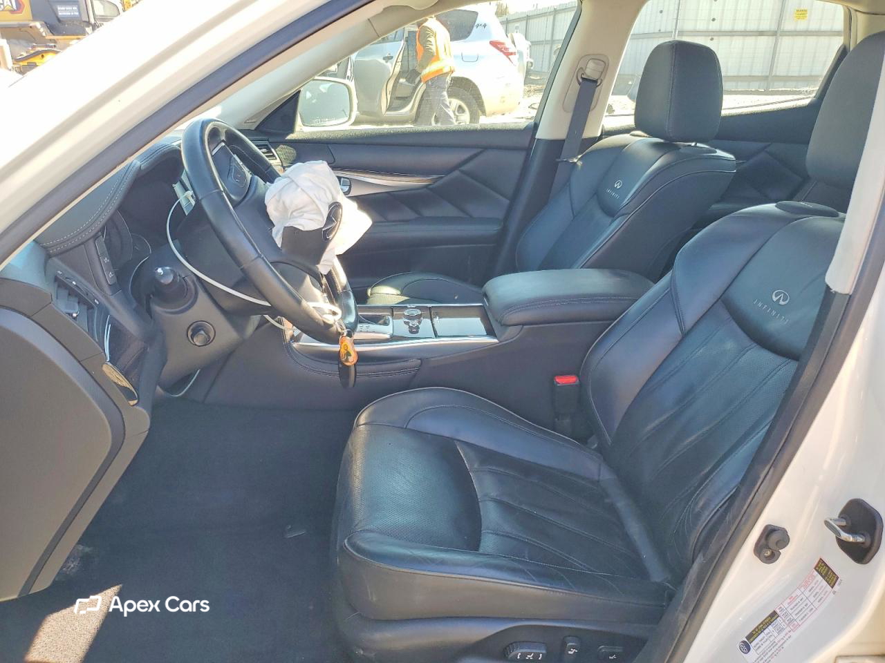 Infiniti M 2012