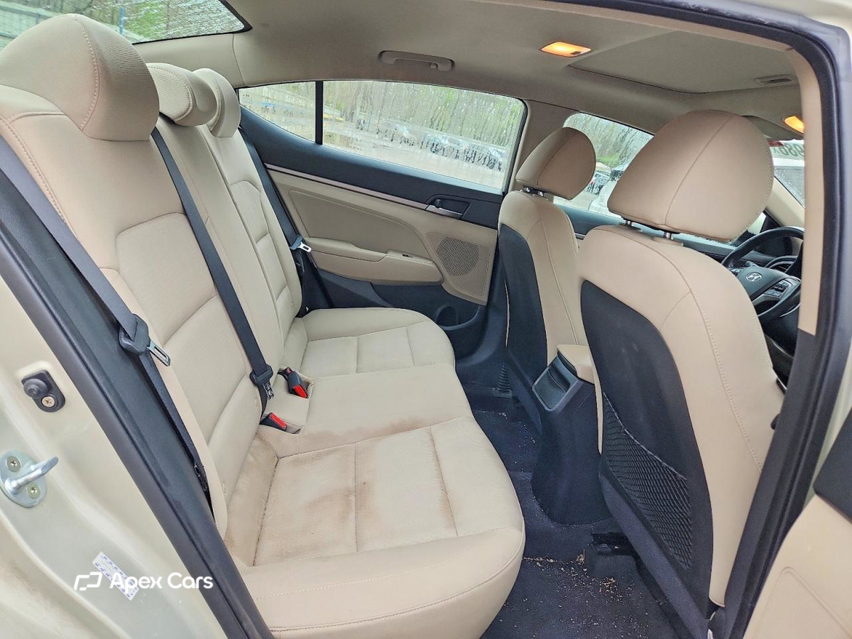 Hyundai Elantra 2017