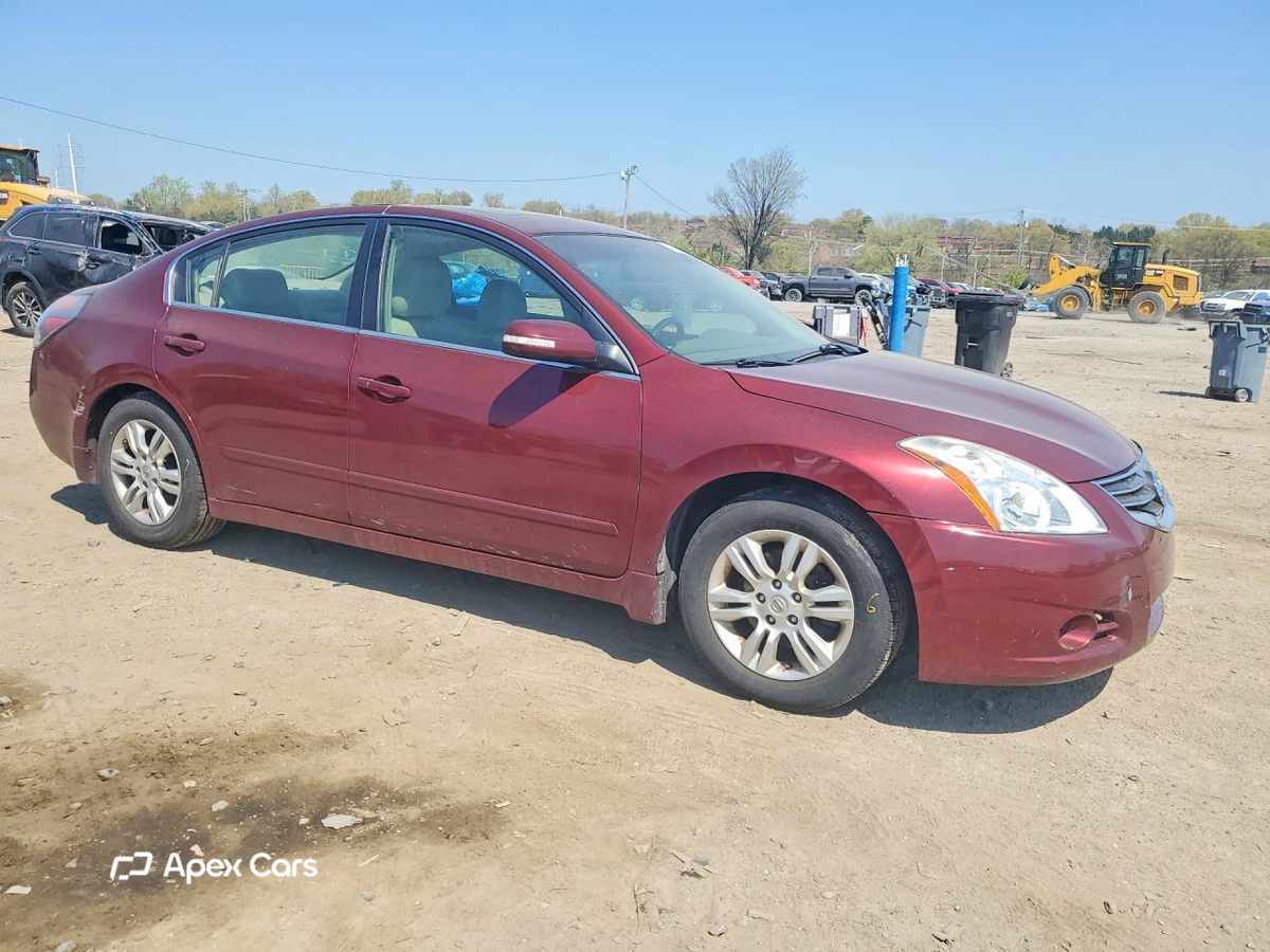 Nissan Altima 2010