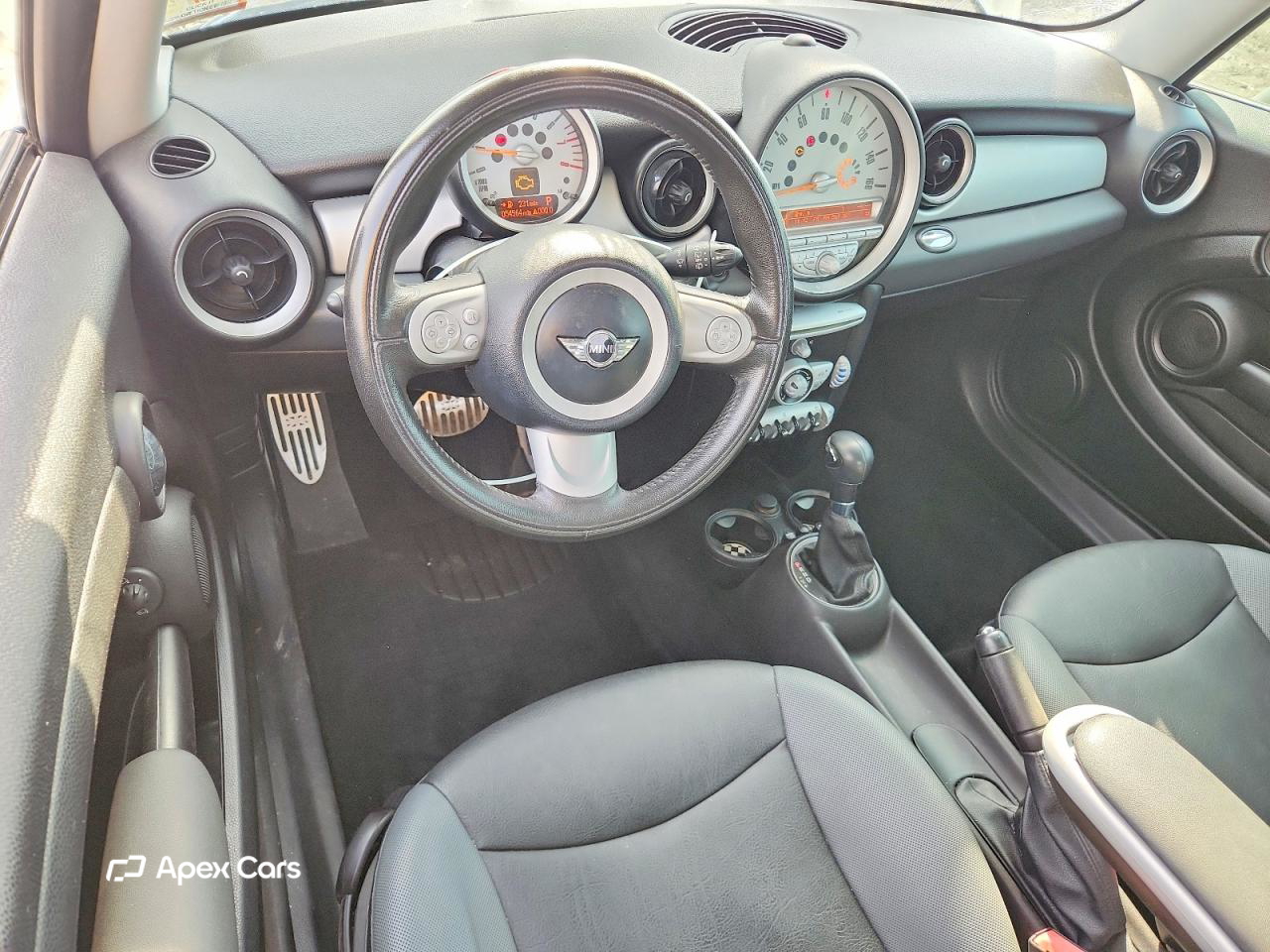 MINI Cooper 2010