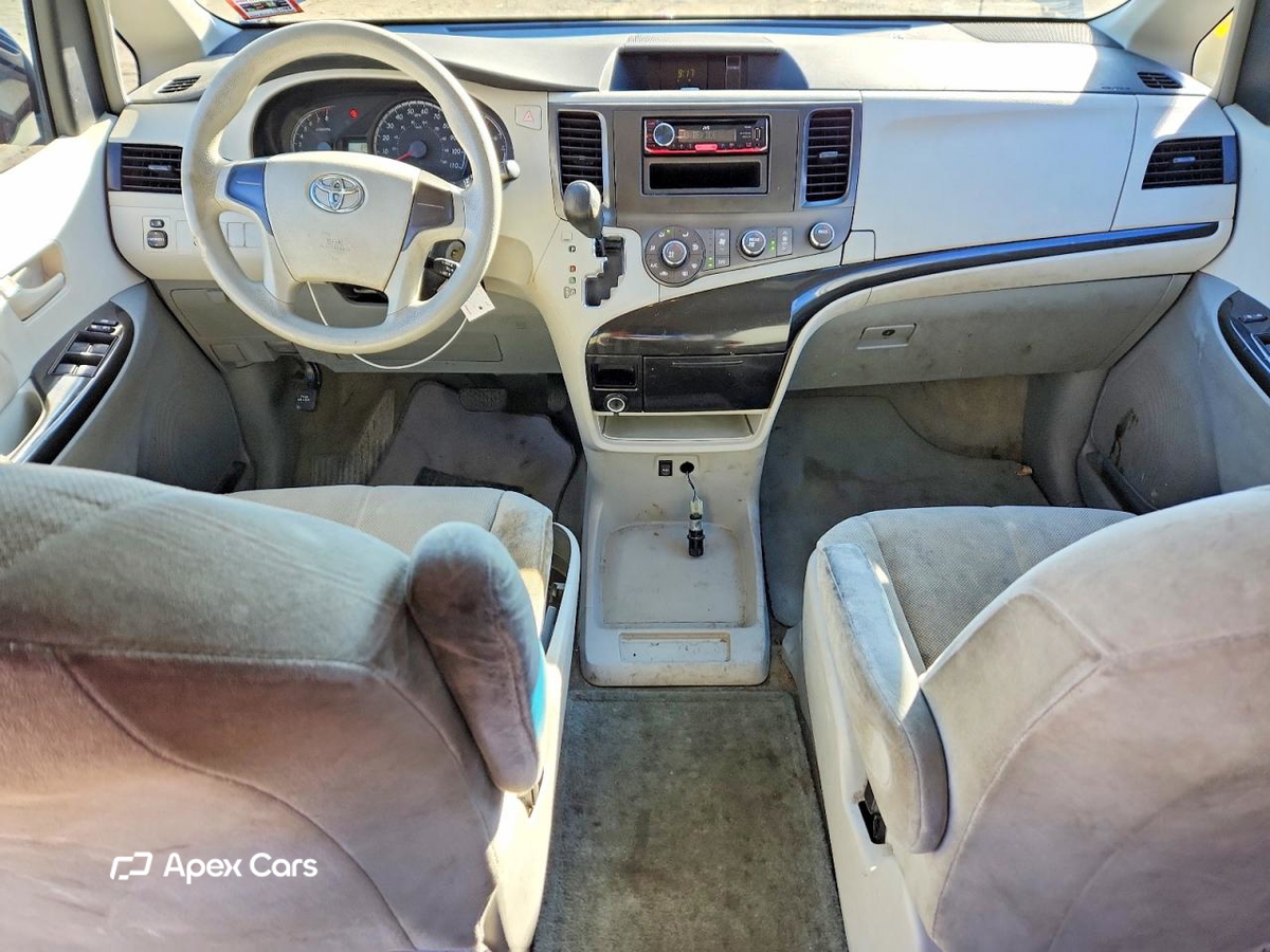 Toyota Sienna 2013