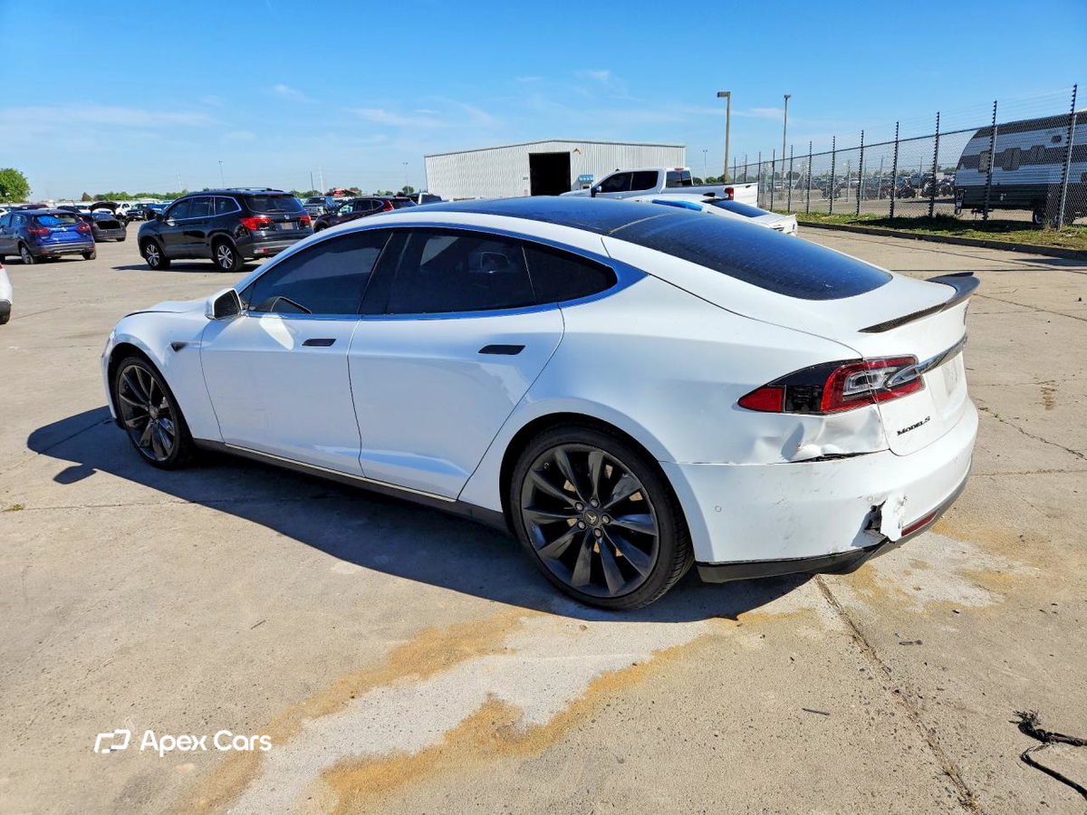 Tesla Model S 2016