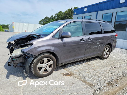 Toyota Sienna 2012 - Image 1 of 14