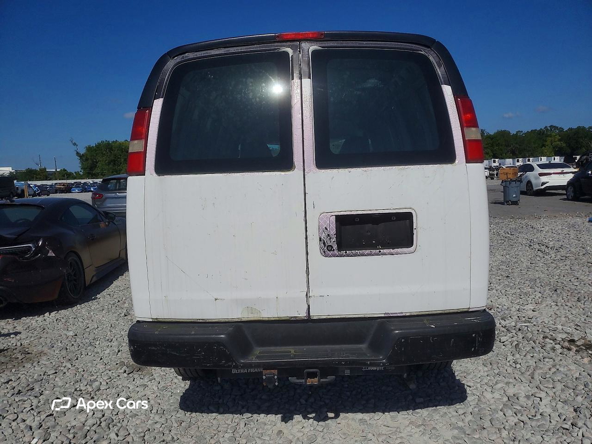 Chevrolet Express 2011